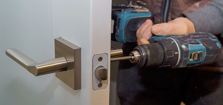 Broken Door Handle Lock Repair in Claremont, California